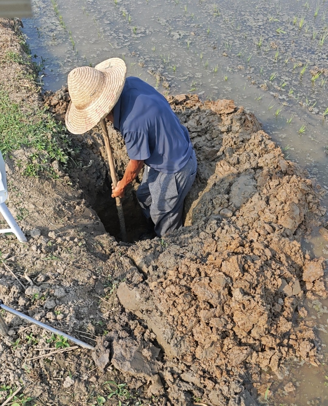 安徽芜湖市标准农田土壤蒸渗监测系统安装验收完毕！