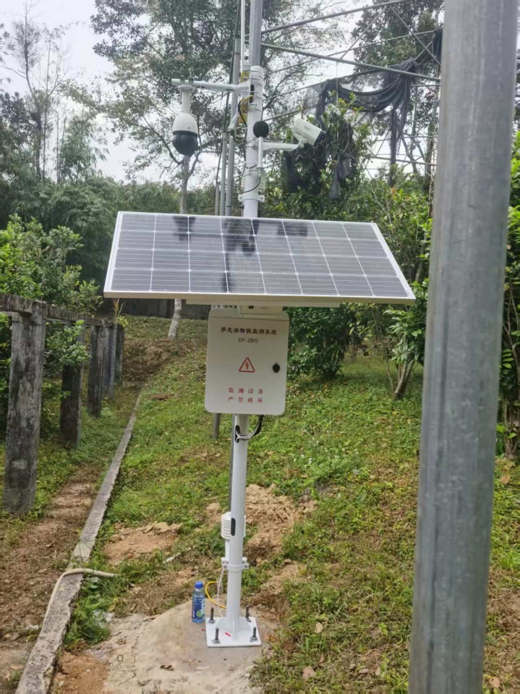 我公司供应4套多光谱物候监测系统设备发往广西那梭镇金花茶保护区上岳管理站。